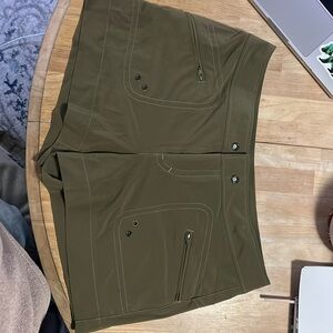 Athleta Shorts - size 6